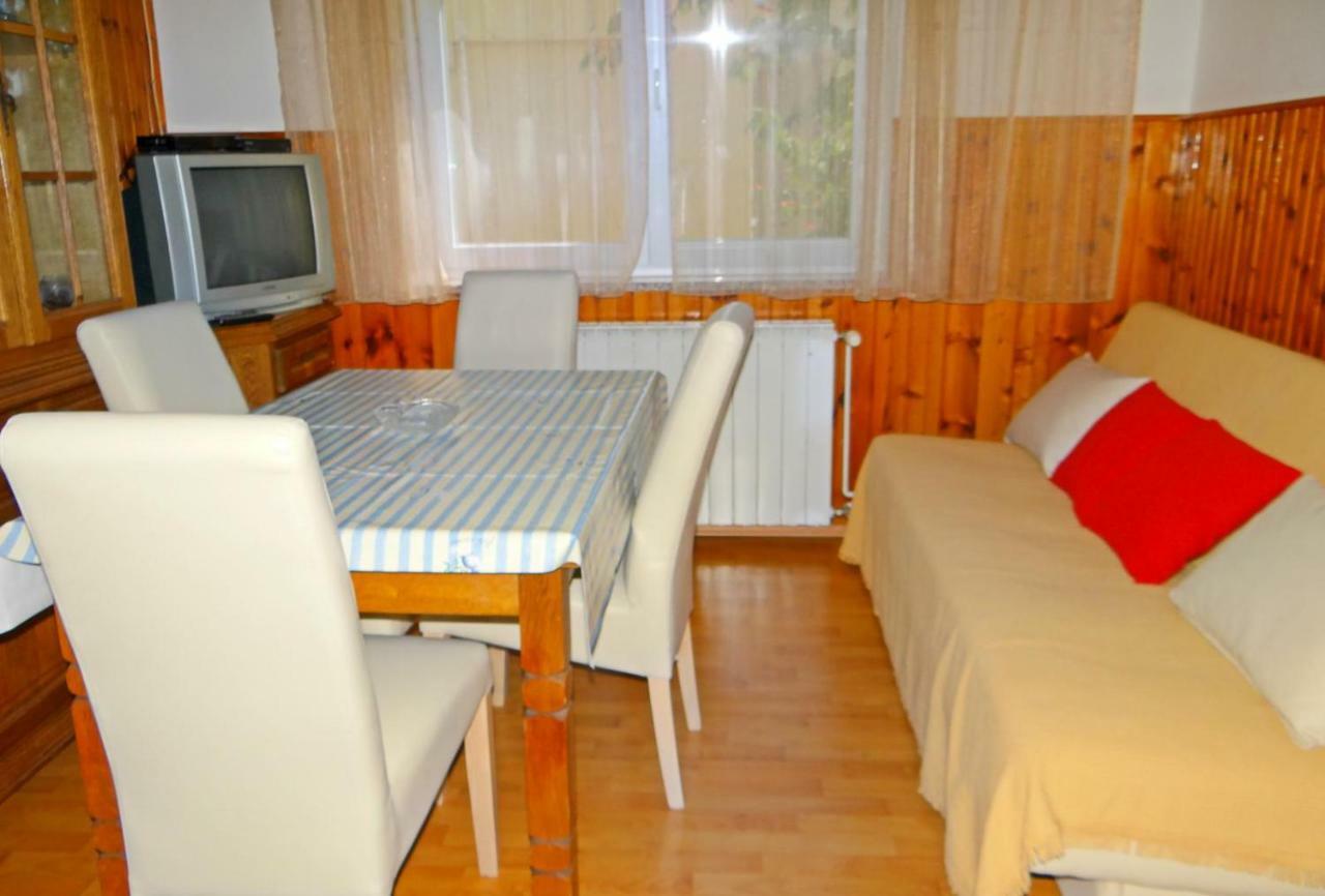Petar Apartment Кърк Екстериор снимка